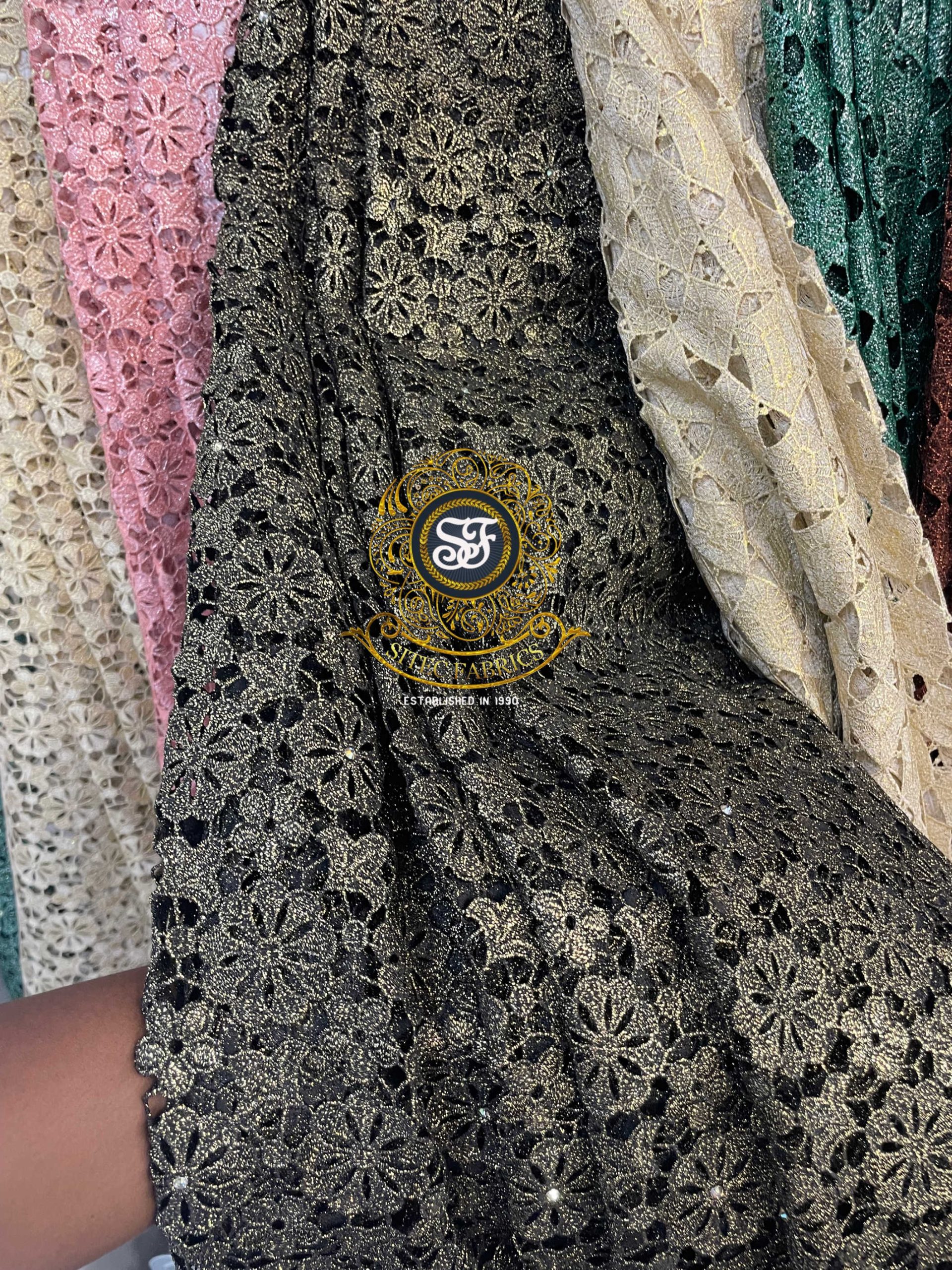 Floral embroidery pattern metalic colour - Image 8